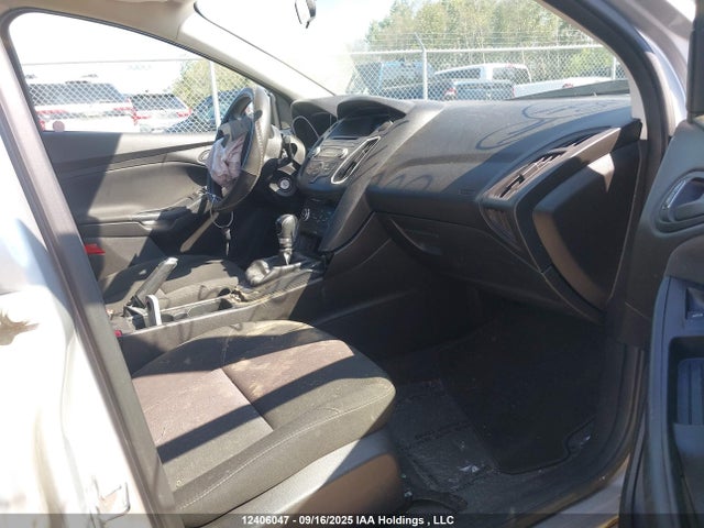 1FADP3E2XFL352119 Ford 2015