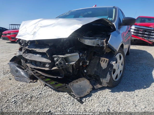 1FADP3E2XFL352119 Ford 2015