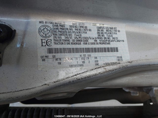 1FADP3E2XFL352119 Ford 2015