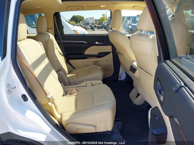 5TDDKRFH1GS225581 Toyota 2gr-fe