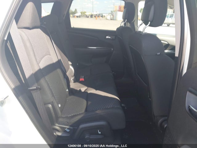 Dodge 2019 2019 3C4PDCAB6KT852363 Image 8