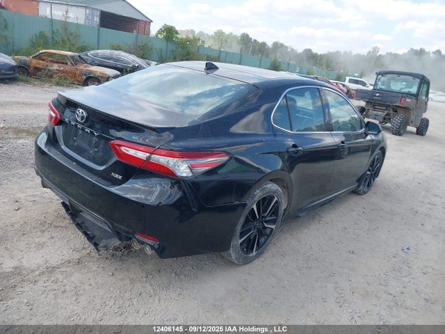 12406145 :رقم المزاد ، 4T1B61HK9JU096896 vin ، 2018 Toyota Camry Xse مزاد بيع