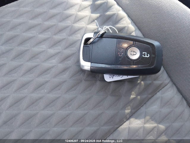 1FMCU9G67NUA21827 Ford dragon di tc