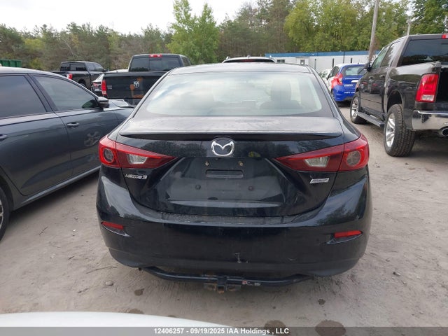 3MZBM1V74FM132996 Mazda pe