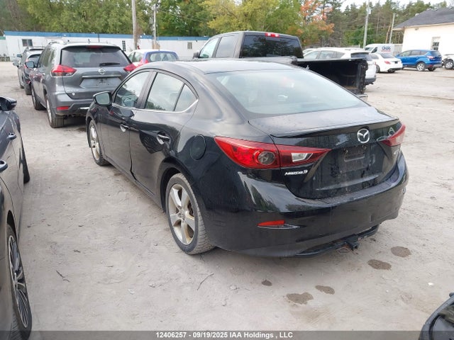 3MZBM1V74FM132996 Mazda pe