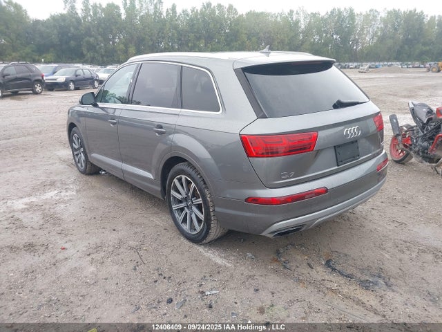Audi Q7 2017 WA1LAAF72HD016302 Image 3