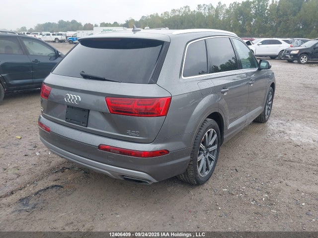 Audi Q7 2017 WA1LAAF72HD016302 Image 4