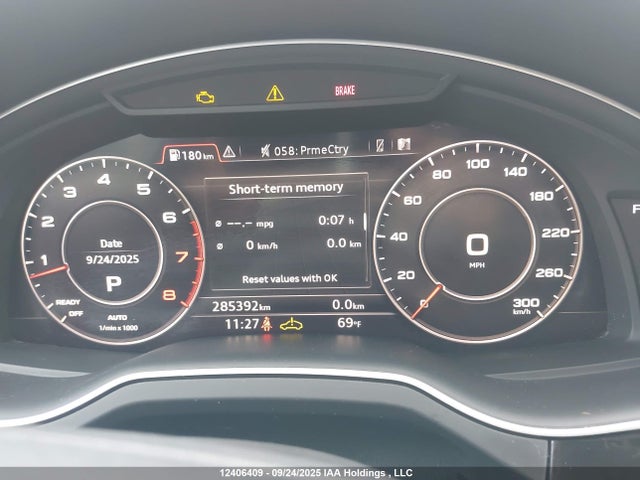 Audi Q7 2017 WA1LAAF72HD016302 Image 7