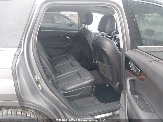 Audi Q7 2017 WA1LAAF72HD016302 Image 8