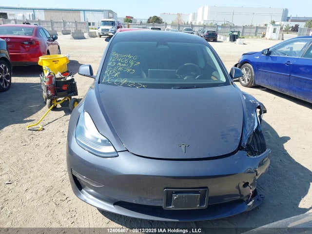 5YJ3E1EA8PF696785 Tesla MODEL 3
