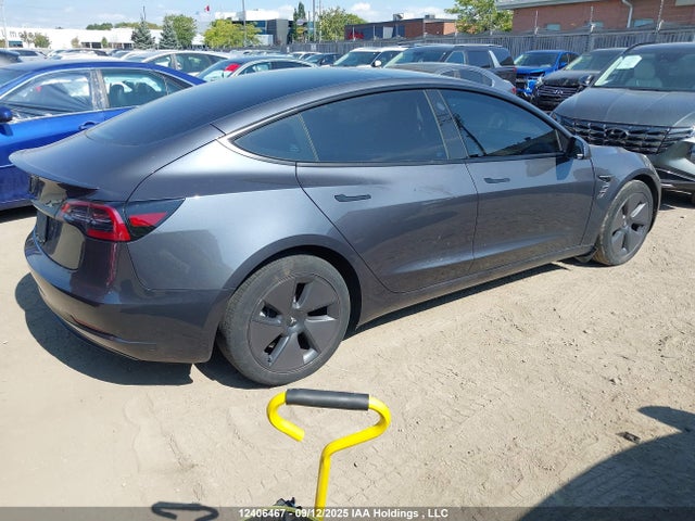5YJ3E1EA8PF696785 Tesla MODEL 3