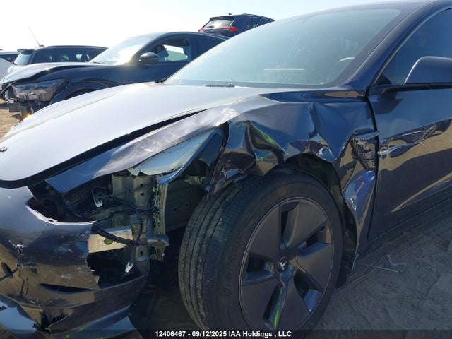 5YJ3E1EA8PF696785 Tesla MODEL 3
