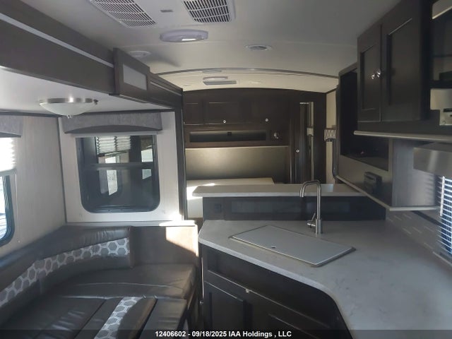 Cruiser 2019 2019 5RXDB2627K1406349 Image 5