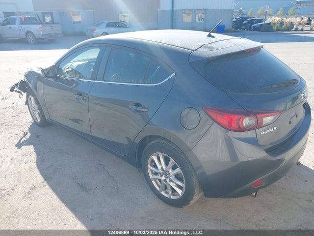 3MZBM1L75FM174113 Mazda pe