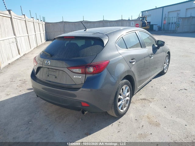 3MZBM1L75FM174113 Mazda pe