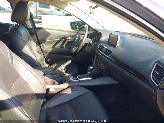 3MZBM1L75FM174113 Mazda pe