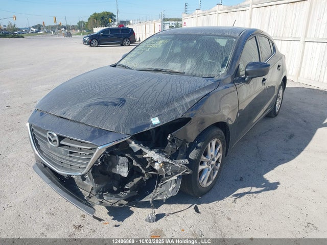 3MZBM1L75FM174113 Mazda pe