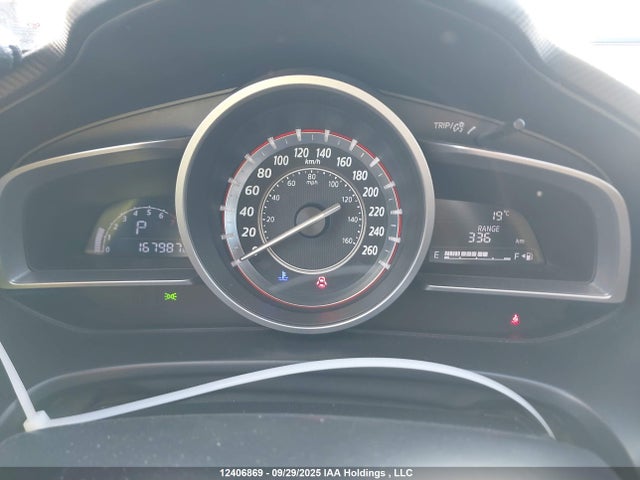 3MZBM1L75FM174113 Mazda pe