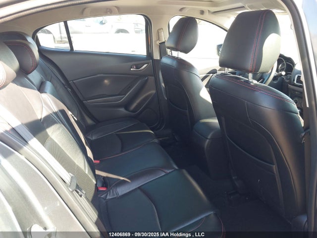 3MZBM1L75FM174113 Mazda pe