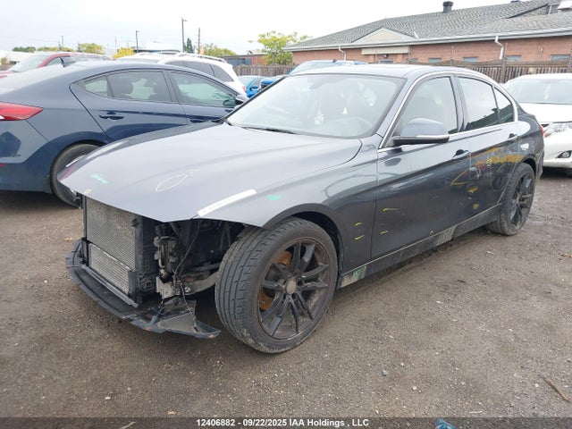 BMW 2014 2014 WBA3C3C56EF985452 Image 2
