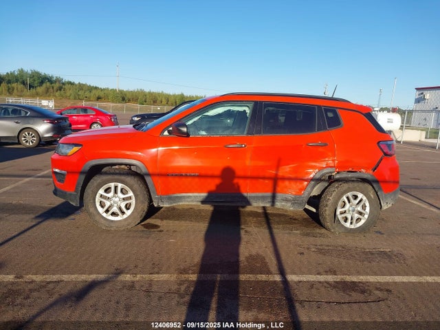 Jeep Compass 2018 3C4NJDAB4JT107437 Image 14