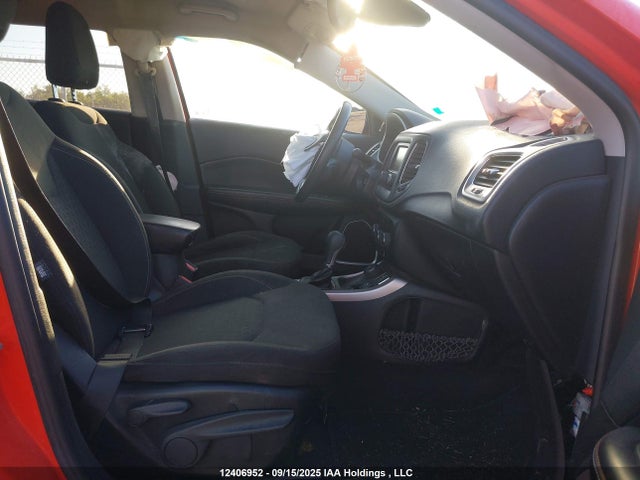Jeep Compass 2018 3C4NJDAB4JT107437 Image 5