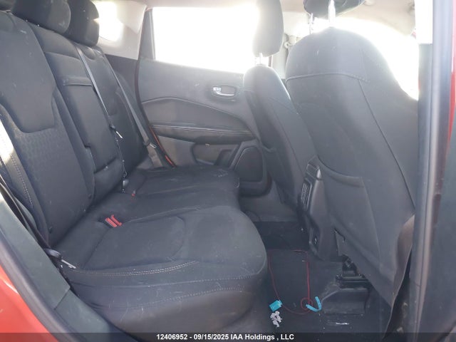 Jeep Compass 2018 3C4NJDAB4JT107437 Image 8