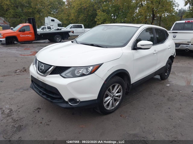 JN1BJ1CR2KW349735 Nissan 2019