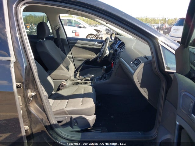 3VWB17AU2JM289507 Volkswagen Golf