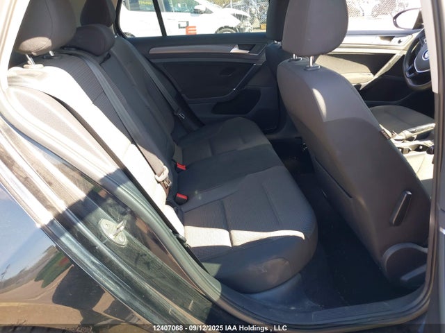 3VWB17AU2JM289507 Volkswagen Golf