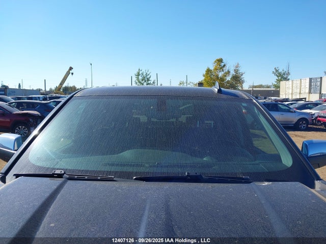 3GCUKSEJ4JG126934 Chevrolet l86 - sidi: spark ignited direct injection, vvt: variable valve timing, afm, e85 max, alum