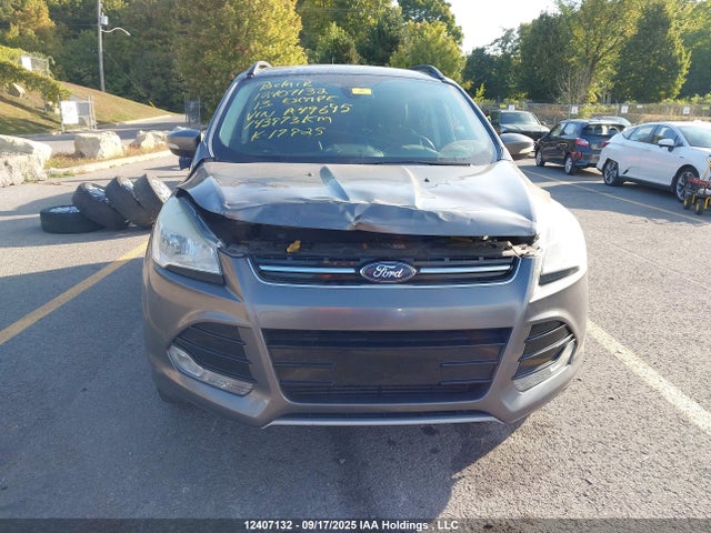 2013 Ford Escape მანქანა იყიდება აუქციონზე, vin: 1FMCU9H93DUA49695, აუქციონის ნომერი: 12407132