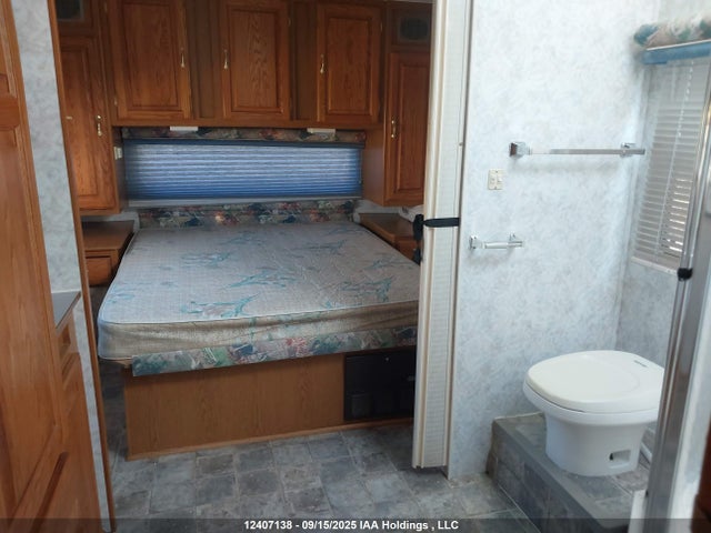Продажа на аукционе авто 1998 Ford Econoline E450 Super Duty Cutwy  Rv, vin: 1FDXE40S3WHA14232, номер лота: 12407138