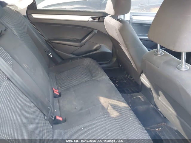 1VWAA7A30JC034374 Volkswagen tsi