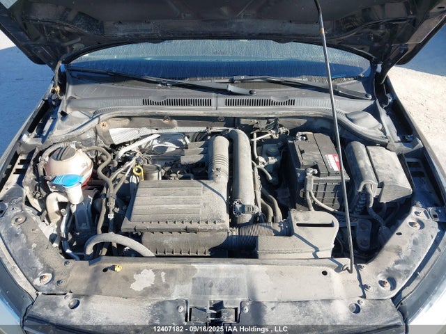 Volkswagen 1.4 tsi 2017 3VWDB7AJ2HM372134 Image 10
