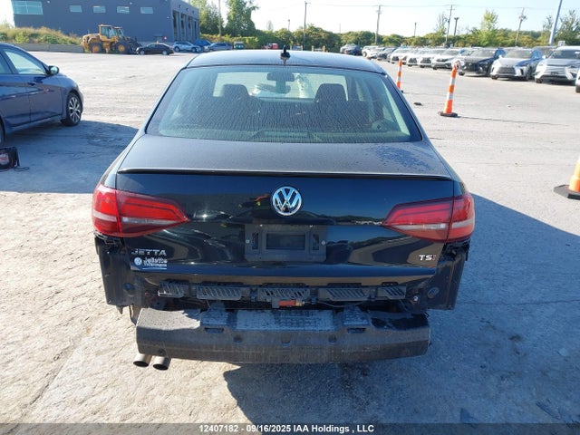 Volkswagen 1.4 tsi 2017 3VWDB7AJ2HM372134 Image 17