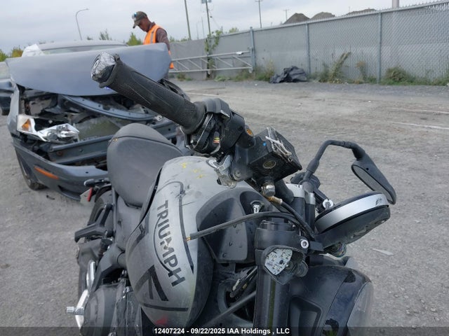 Triumph Motorcycle Trident 2022 SMTL10UL0NTAZ0985 Image 12