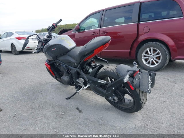 Triumph Motorcycle Trident 2022 SMTL10UL0NTAZ0985 Image 3