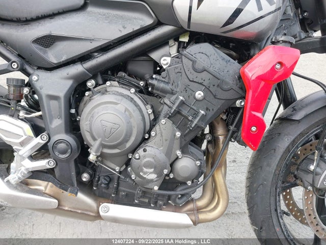Triumph Motorcycle Trident 2022 SMTL10UL0NTAZ0985 Image 8