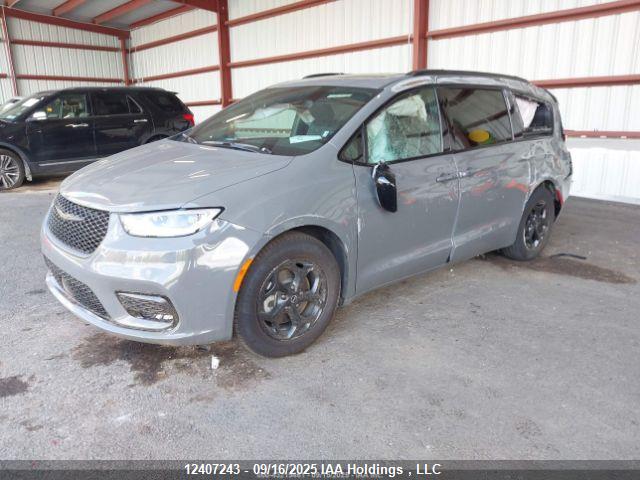 Chrysler 2025 2025 2C4RC1GG8SR602046 Image 3