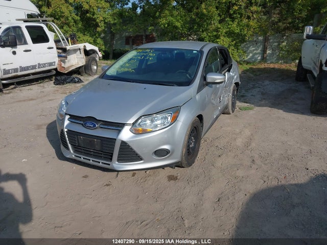 Ford Focus 2014 1FADP3F24EL384111 Image 2