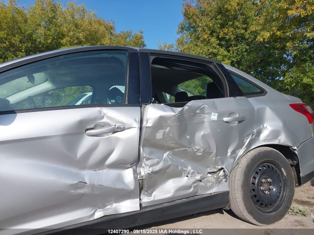 Ford Focus 2014 1FADP3F24EL384111 Image 6