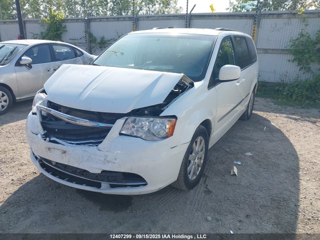 Chrysler 2015 2015 2C4RC1BG4FR501745 Image 2