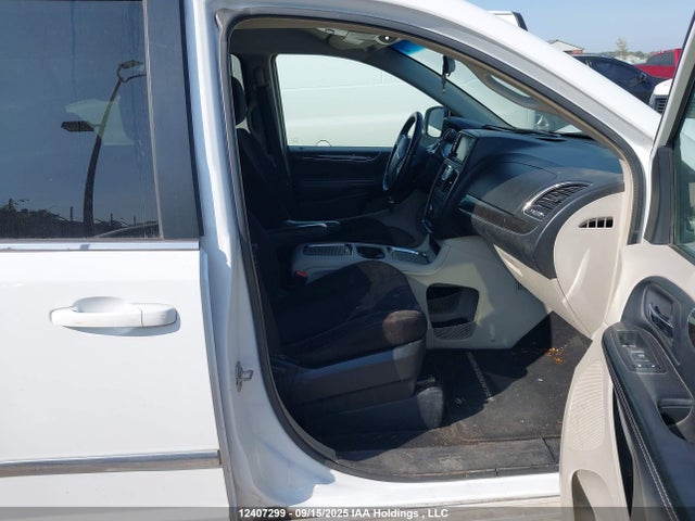 Chrysler 2015 2015 2C4RC1BG4FR501745 Image 5