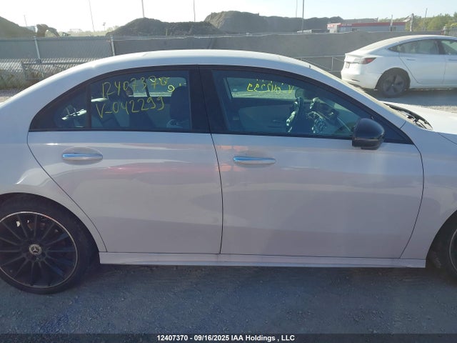 WDD3G4FB8LW042299 Mercedes-Benz m260