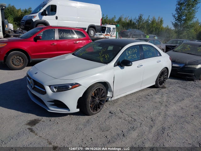WDD3G4FB8LW042299 Mercedes-Benz m260