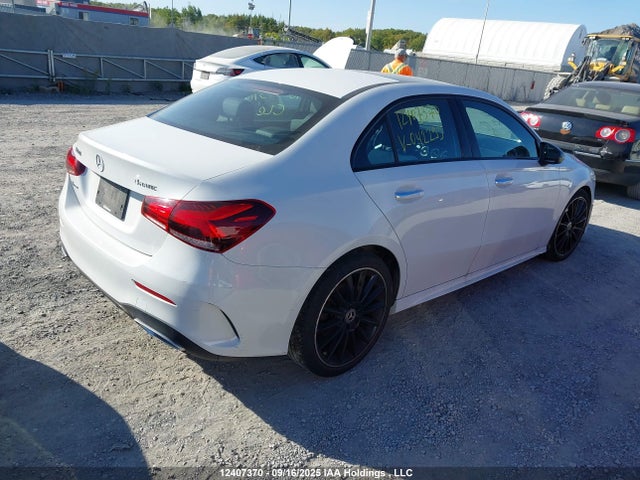 WDD3G4FB8LW042299 Mercedes-Benz m260