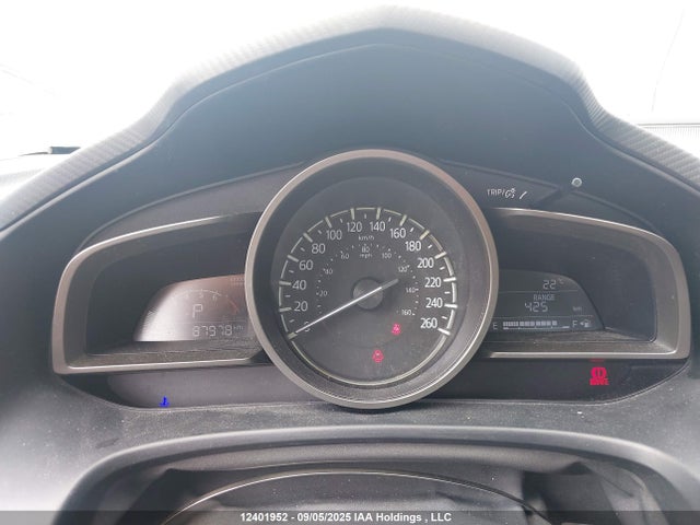 JM1BN1U79H1118108 Mazda pe