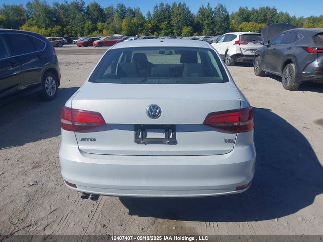 Volkswagen 1.4 tsi 2017 3VW2B7AJ7HM324779 Image 16