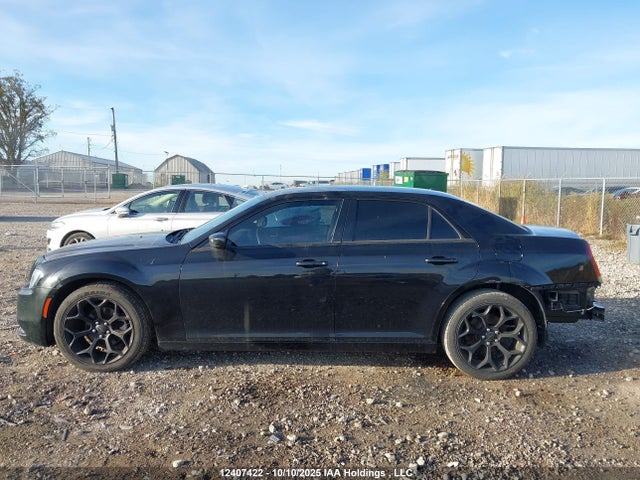 Chrysler 300 2016 2C3CCABG0GH224142 Image 15